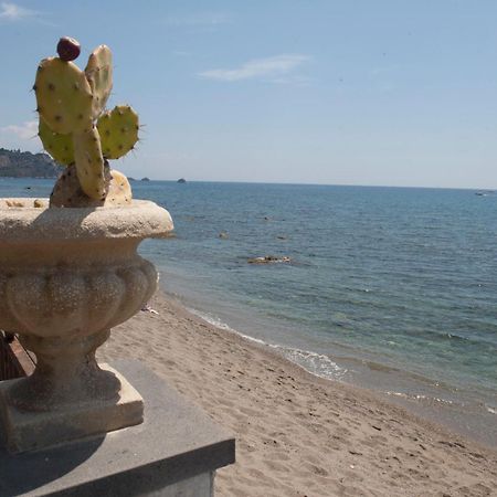 Nina B&B Giardini Naxos Luaran gambar