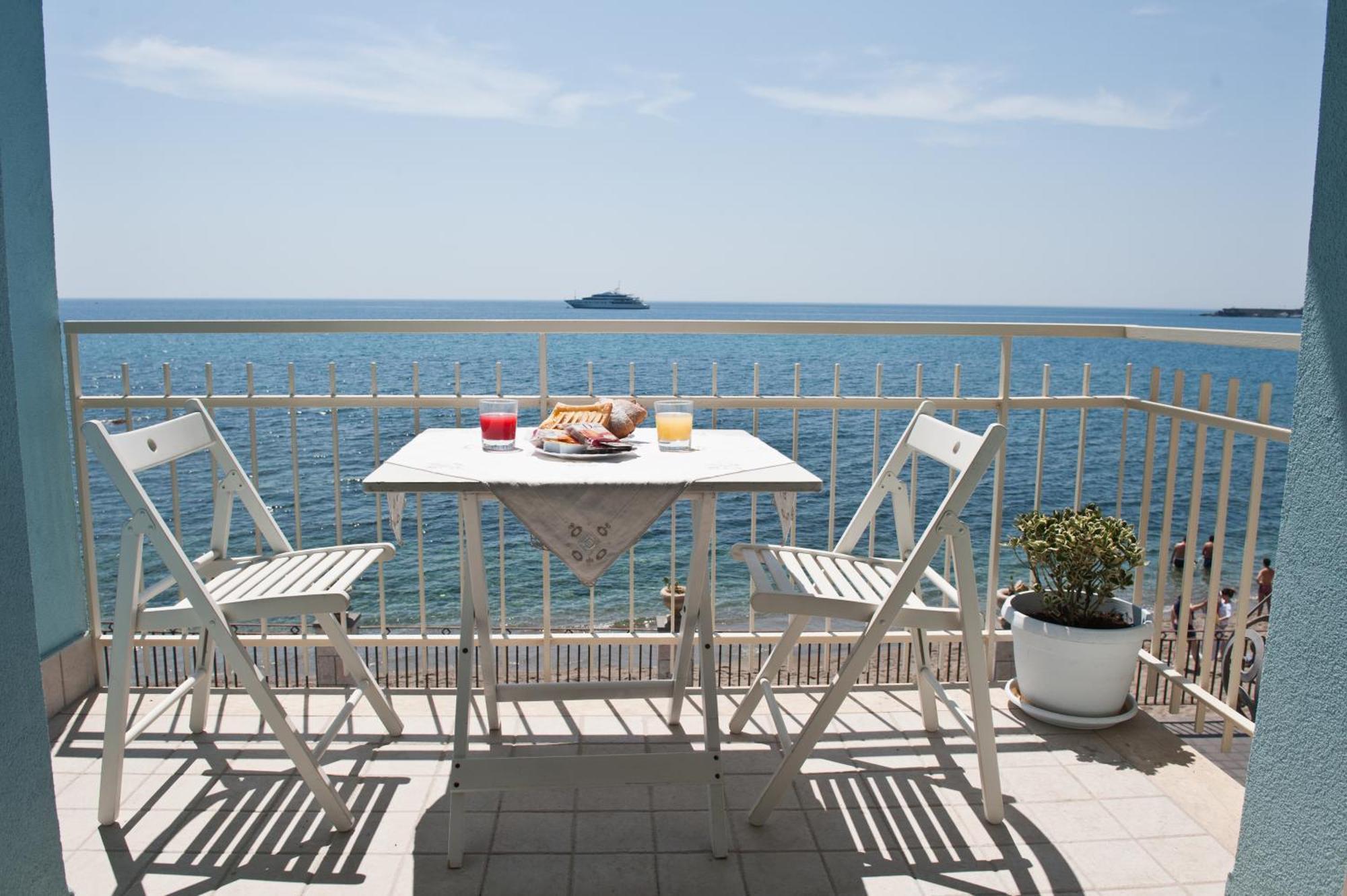 Nina B&B Giardini Naxos Luaran gambar