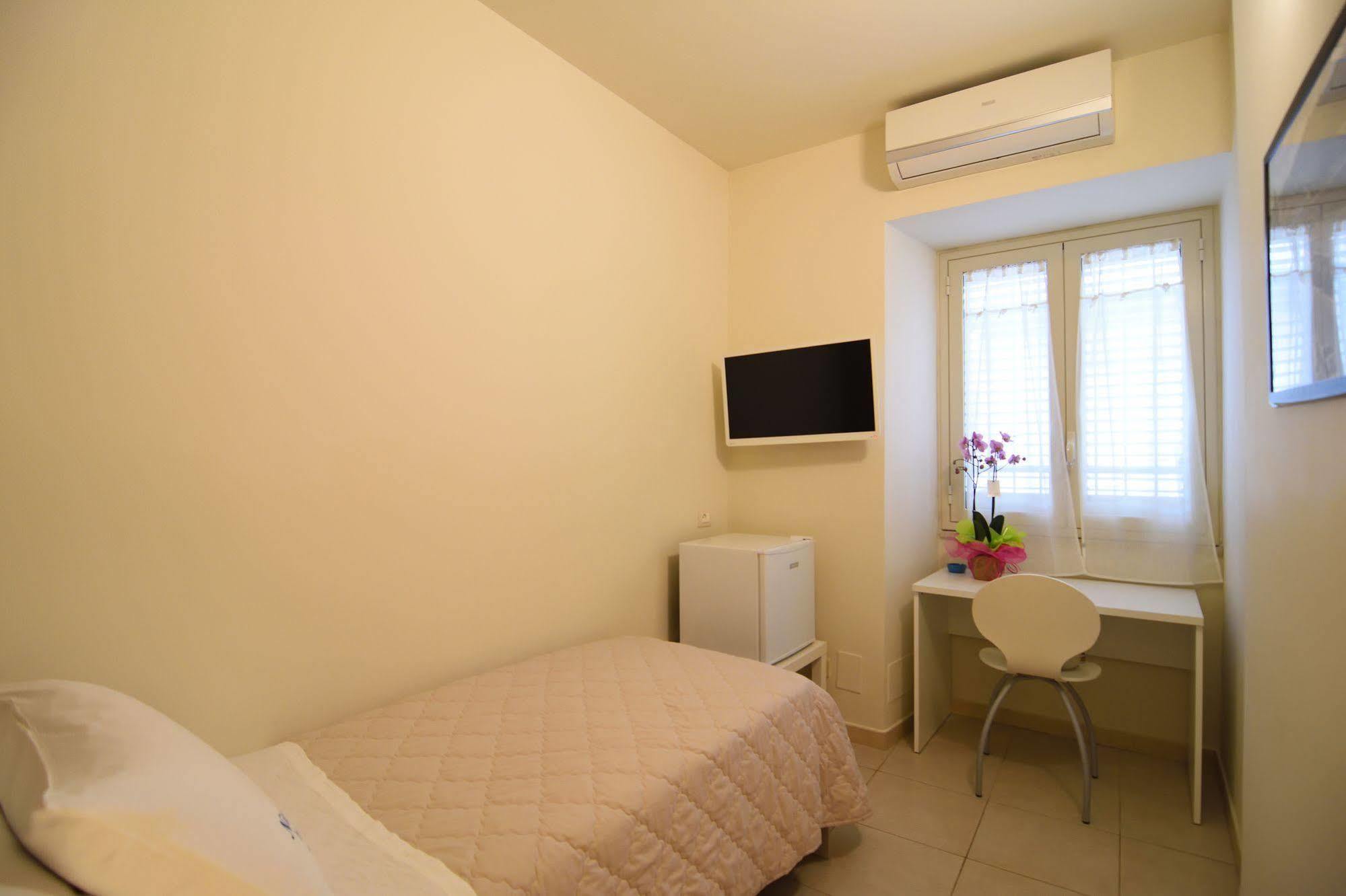 Nina B&B Giardini Naxos Luaran gambar
