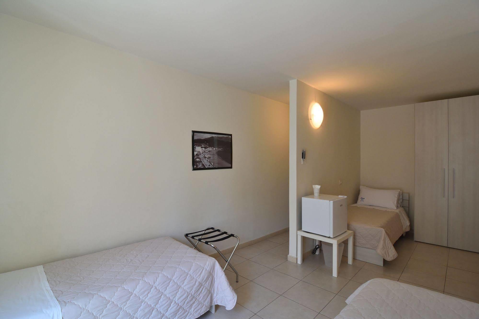 Nina B&B Giardini Naxos Luaran gambar