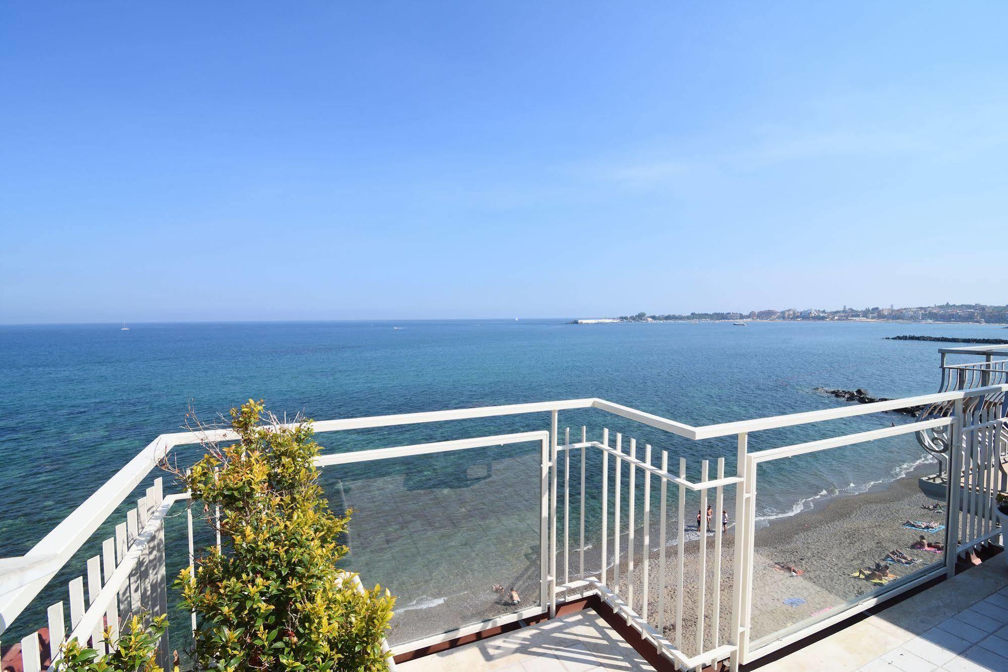 Nina B&B Giardini Naxos Luaran gambar