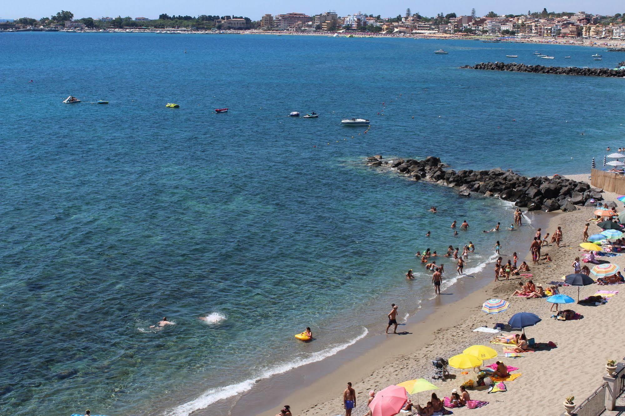 Nina B&B Giardini Naxos Luaran gambar